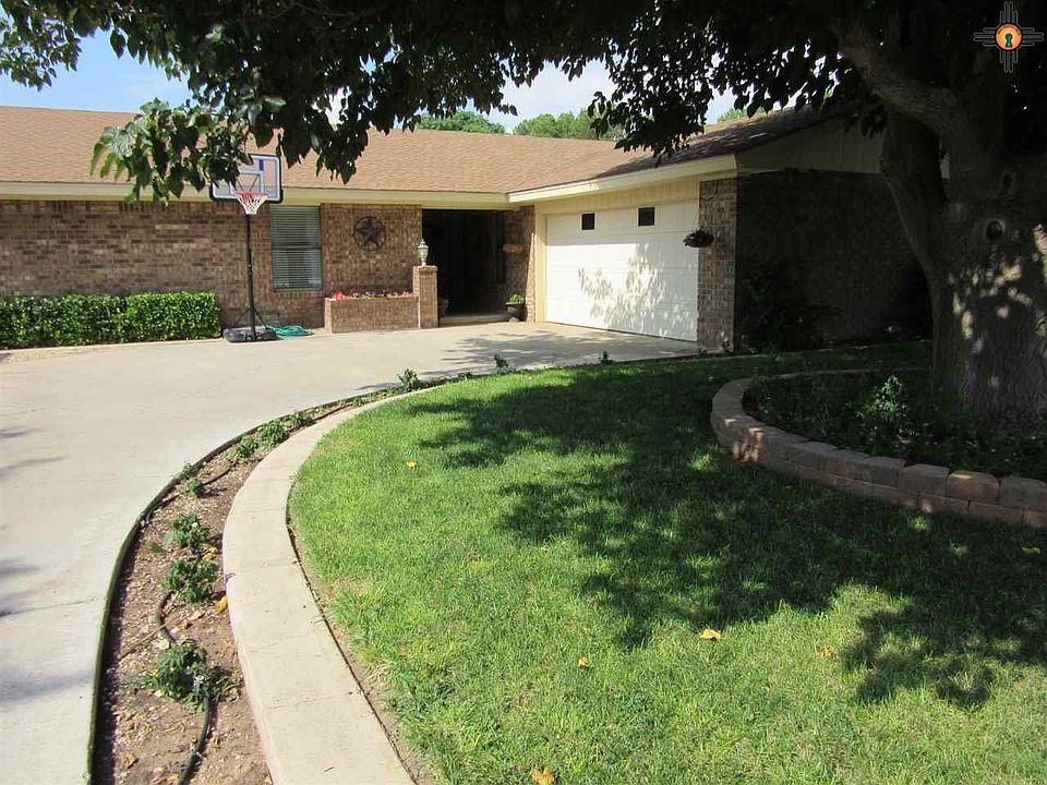 1st image of 1206 W Calle Sur St