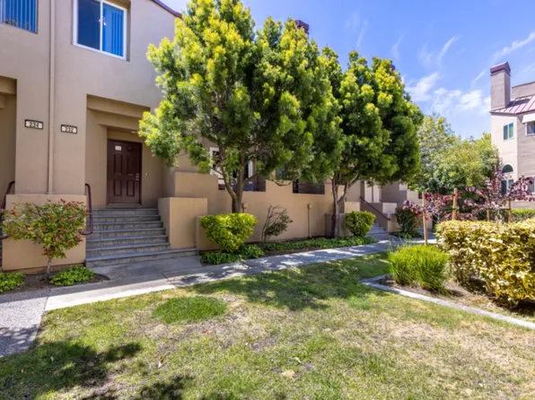232 Commons Ln, Foster City, CA 94404