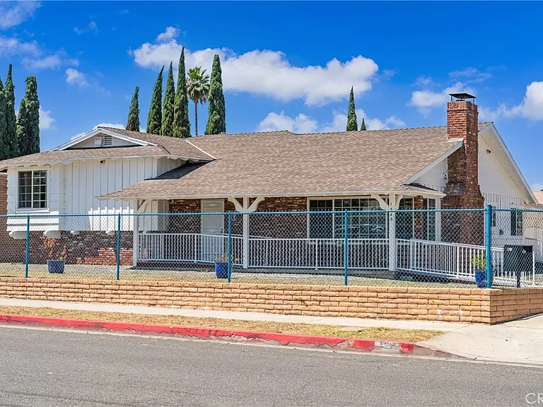 1345 S Jellick Ave — Photo 31