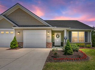 18590 Watercrest Ln #25, Trenton, MI 48183