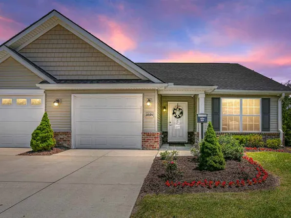 18590 Watercrest Ln #25, Trenton, MI 48183