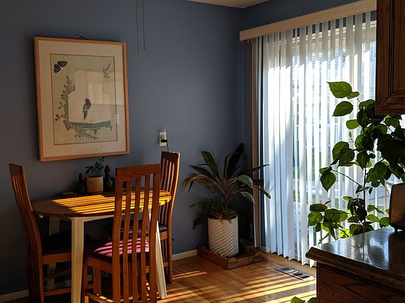 4th image of 32091 Williamsburg St