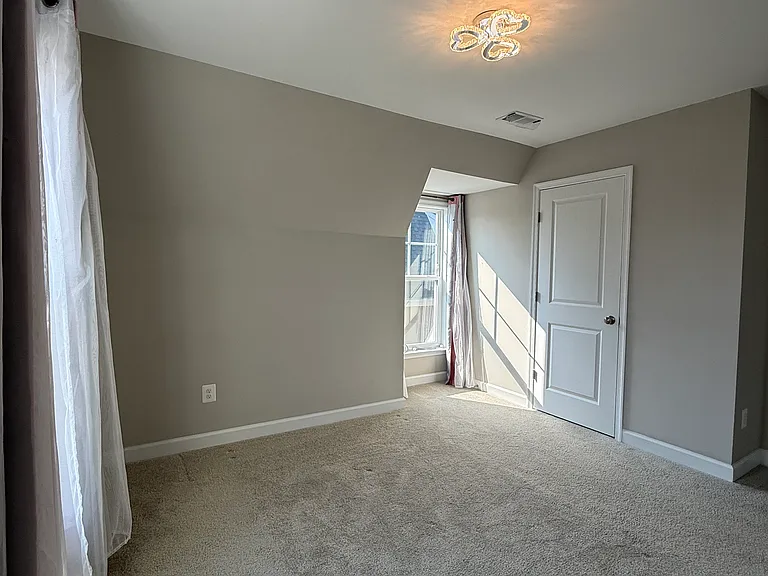 3189 Marion Sq — Photo 15