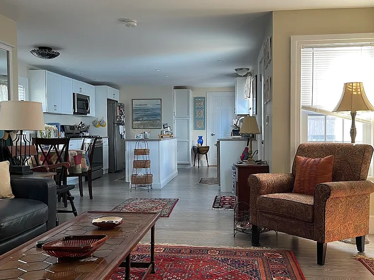 23 School St #1 — Photo 4