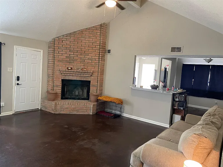 19510 Lazy Valley Dr — Photo 4