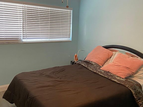 5th image of 4421 Poinciana St APT 3