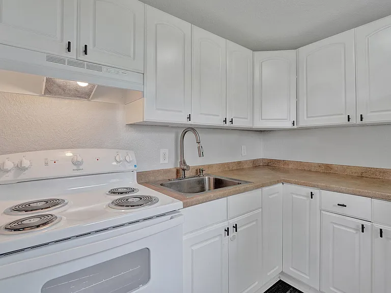 234 NE 14th Ave #1 — Photo 10