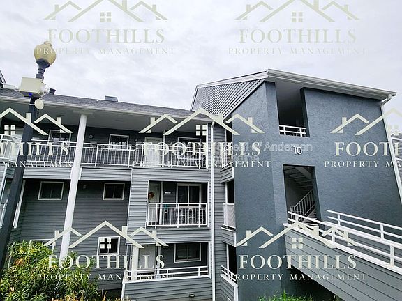 2nd image of 1011 Northlake Dr