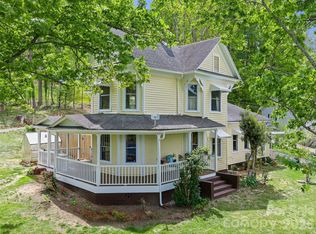 309 Hillside Dr, Burnsville, NC 28714