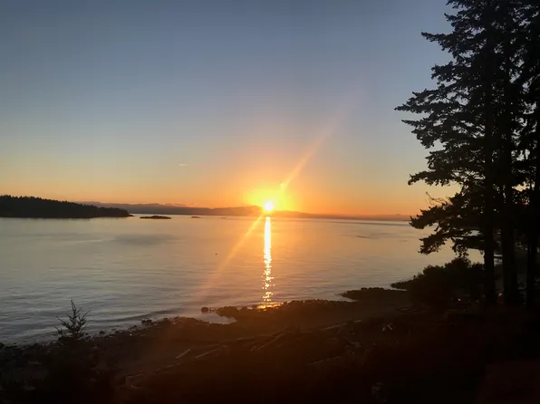 6437 Sunshine Coast Hwy, Sechelt, BC V7Z 0N6
