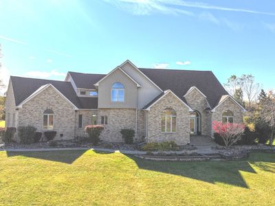 6410 E Maple Ave, Grand Blanc, MI, 48439