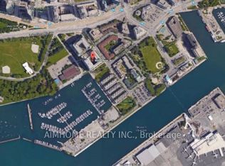 90 Stadium Rd TOWNHOUSE 118, Toronto, ON M5V3W5