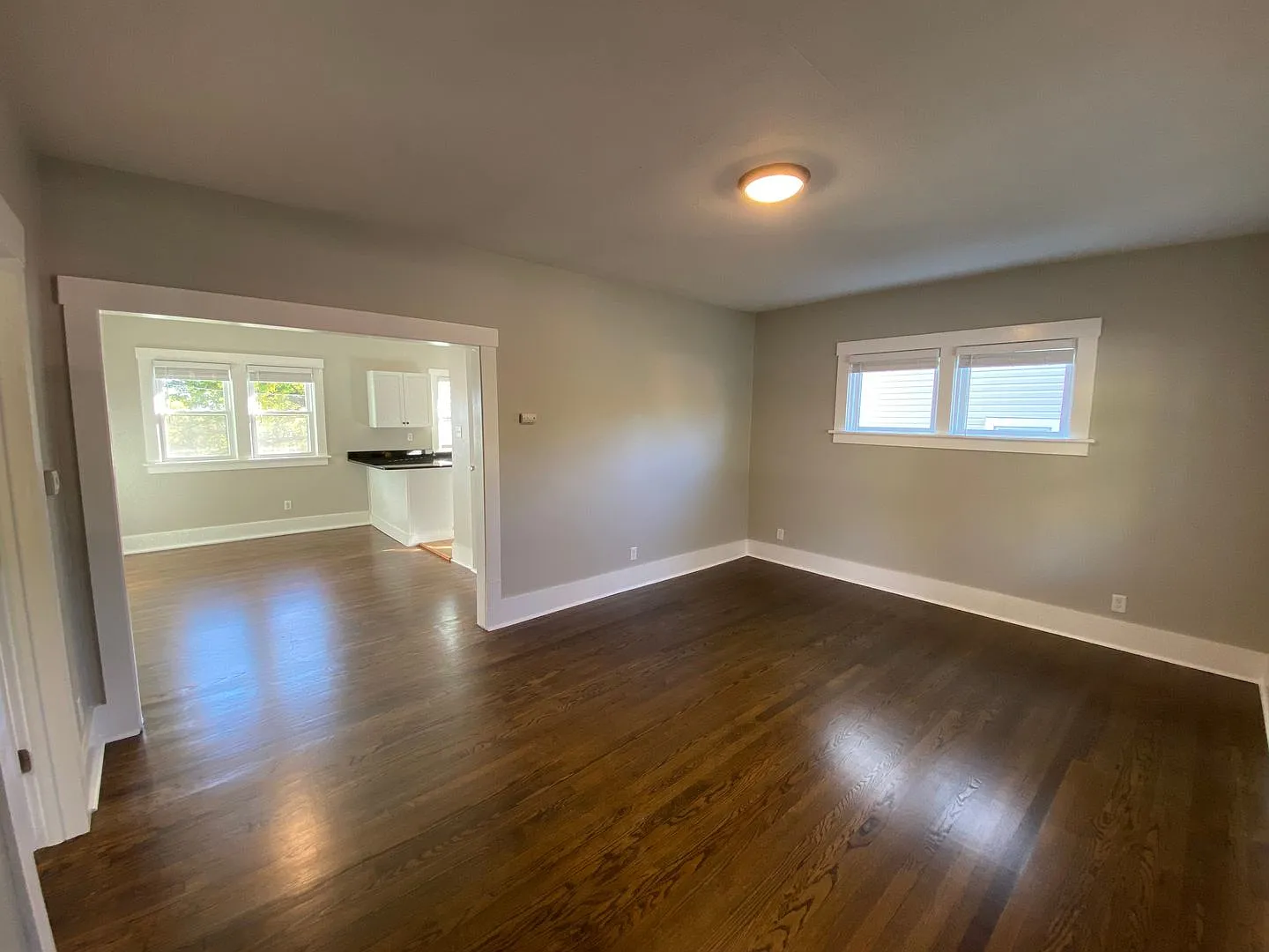 Fully Remodeled 3Bedroom House! — Photo 4
