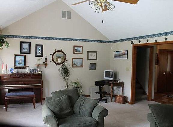 2nd image of 3309 W Sunset Dr S