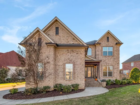 738 Stone Mill Cir, Murfreesboro, TN 37130