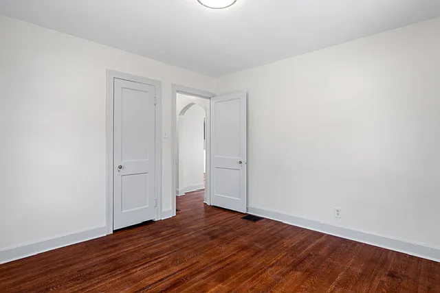 2647 Drayton Dr — Photo 16