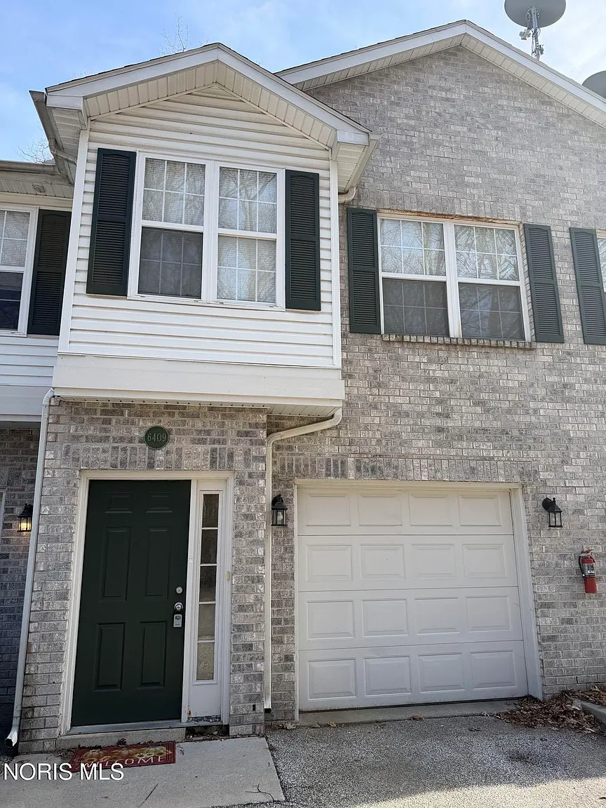 6409 Triple Crown Ln photo 1