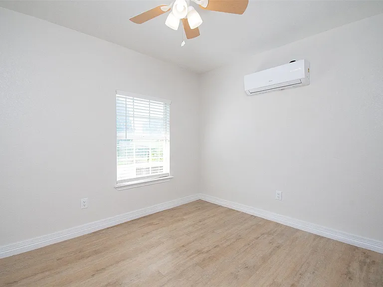 199 Apache Springs Rd — Photo 17