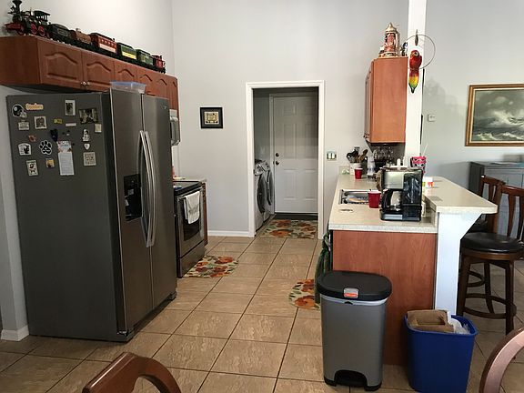 5th image of 1523 Crestwood Cir W