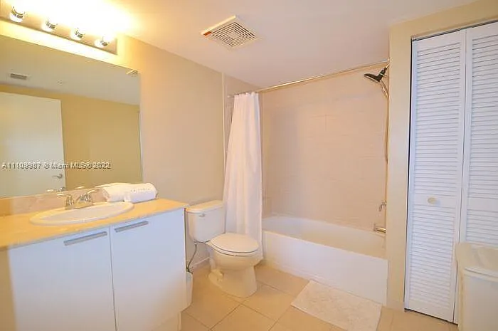 16699 Collins Ave #1509 — Photo 17