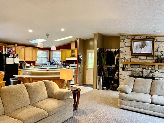 2nd image of 3221 N Jebavy Dr