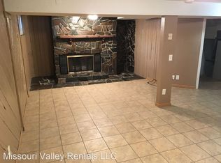 902 1/2 5th Ave NW, Mandan, ND 58554