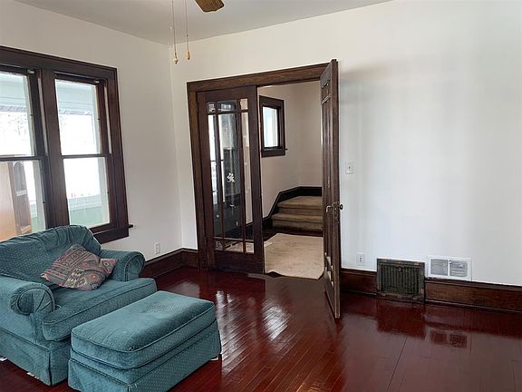 2nd image of 213 E Ash St