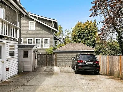 5212 20th Ave NE — Photo 16
