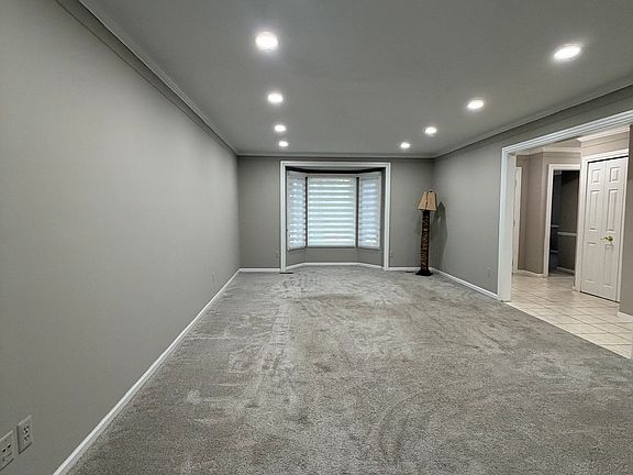 4th image of 45511 Dover Dr
