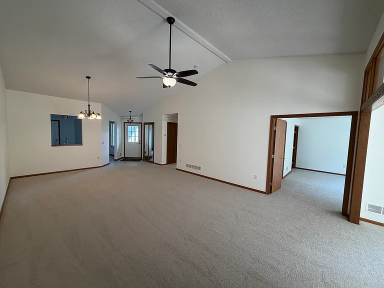 10843 Lexington Dr — Photo 10