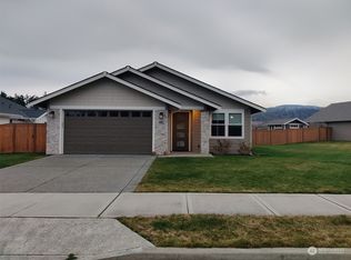 480 Broadmoor St, Sequim, WA 98382