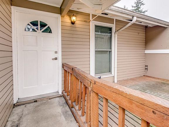 4th image of 10438 12th Avenue Ct S