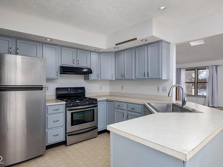 215 Black Maple Ct — Photo 4