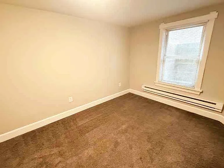 Tudor Court — Photo 70