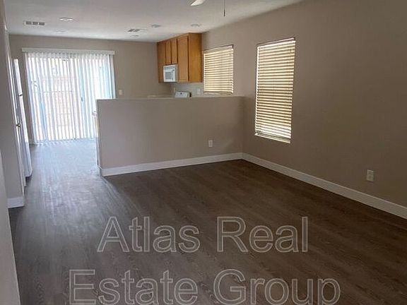 3rd image of 11949 Jersey Lilly St
