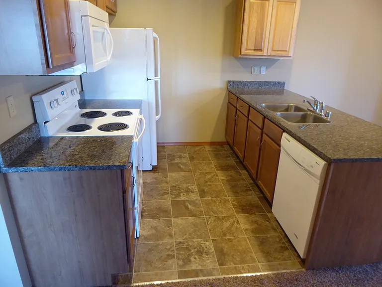2202 Mercedes Dr #104 — Photo 8