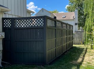 10708 W 115th Ter, Overland Park, KS 66210