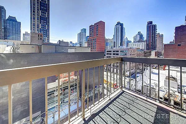 Rented by R New York | media 10