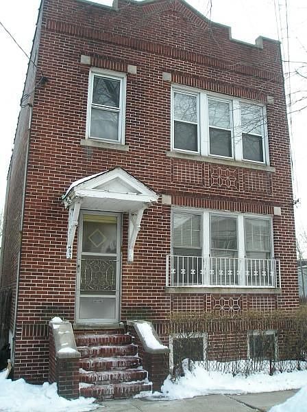 2nd image of 493 4th St
