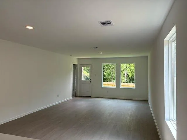 18792 Loom Dr — Photo 4