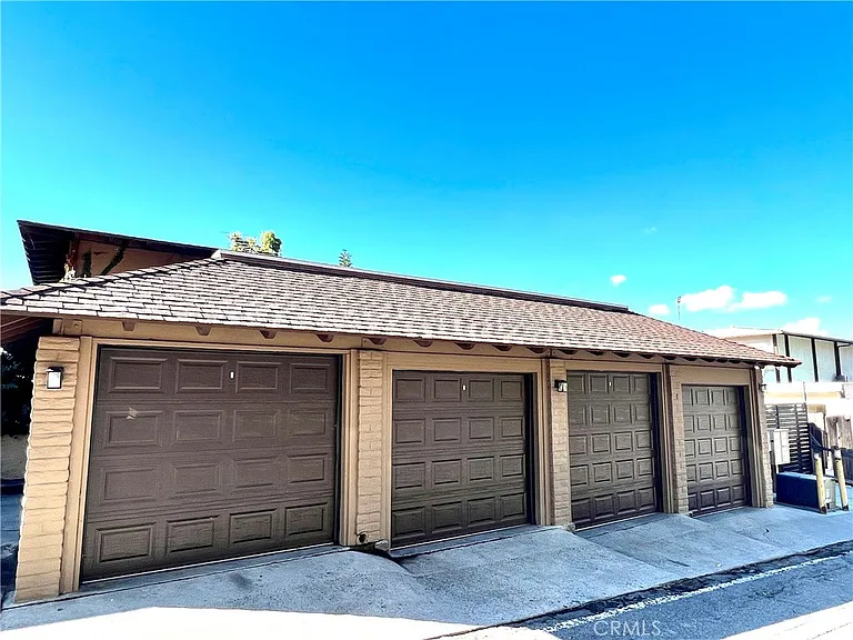 320 S El Camino Real #A — Photo 12