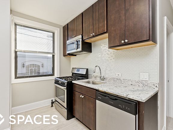 2nd image of 4814 N Oakley Ave #1