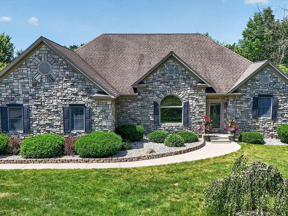 1st image of 325 Priest Rd