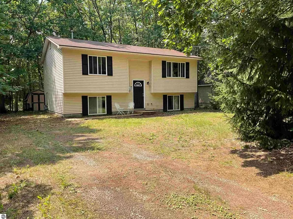 8765 South Rd, Interlochen, MI 49643