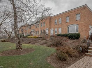 30 Elm St #30G, Summit, NJ 07901