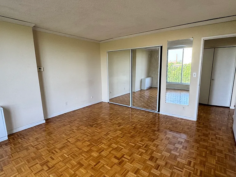 33 Pond Ave #813 — Photo 5