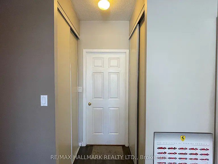 39 Jarvis St #601 — Photo 9