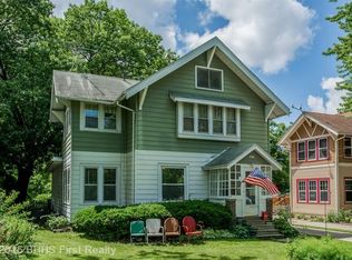 1236 37th St, Des Moines, IA 50311