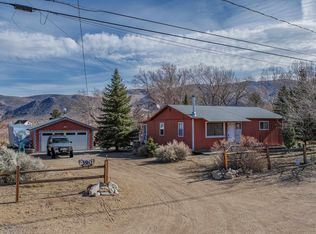 390 Meadow Dr, Coleville, CA 96107