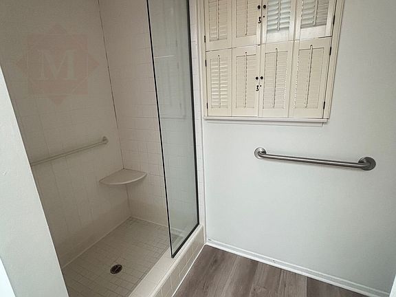 5th image of 4383 Foxenwood Ln #4383